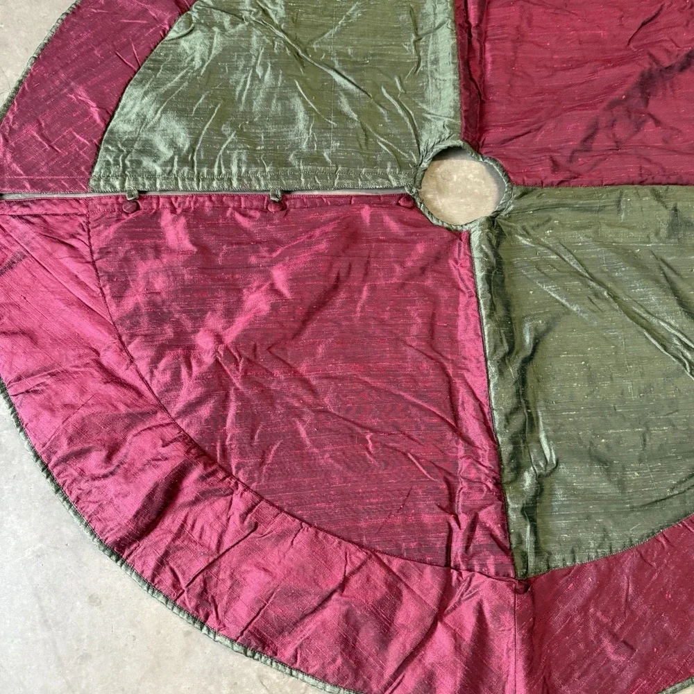 Vintage quilted Silk Tree Skirt Christmas Holiday Red Green Sheen